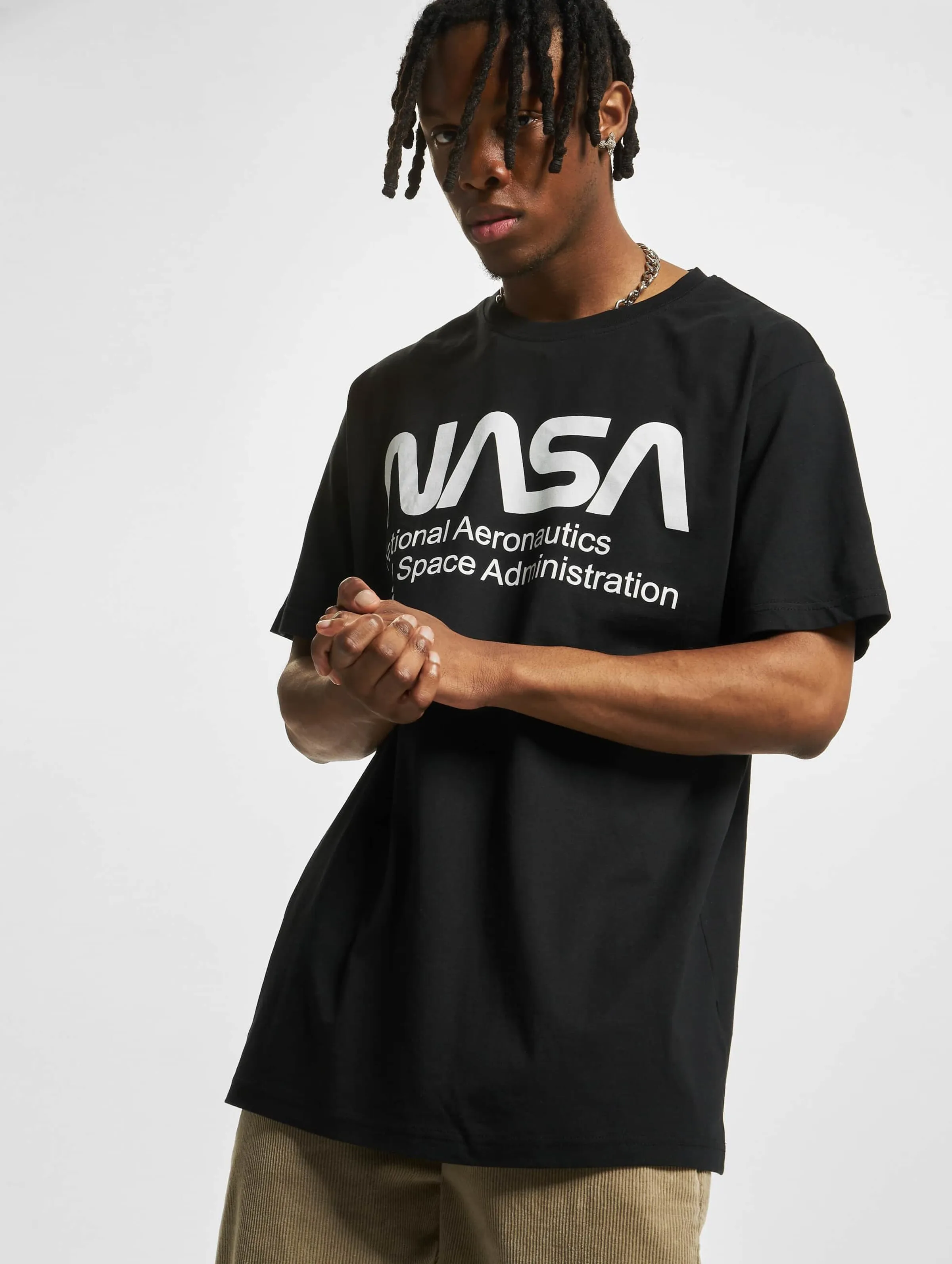 Mister Tee Nasa Wormlogo