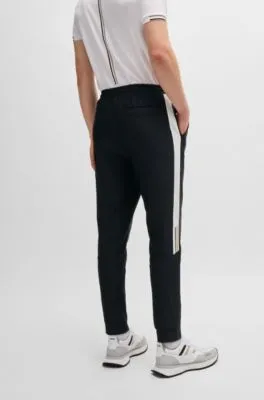 Pantalones de chándal BOSS x Matteo Berrettini con cinta en contraste y detalles de la marca