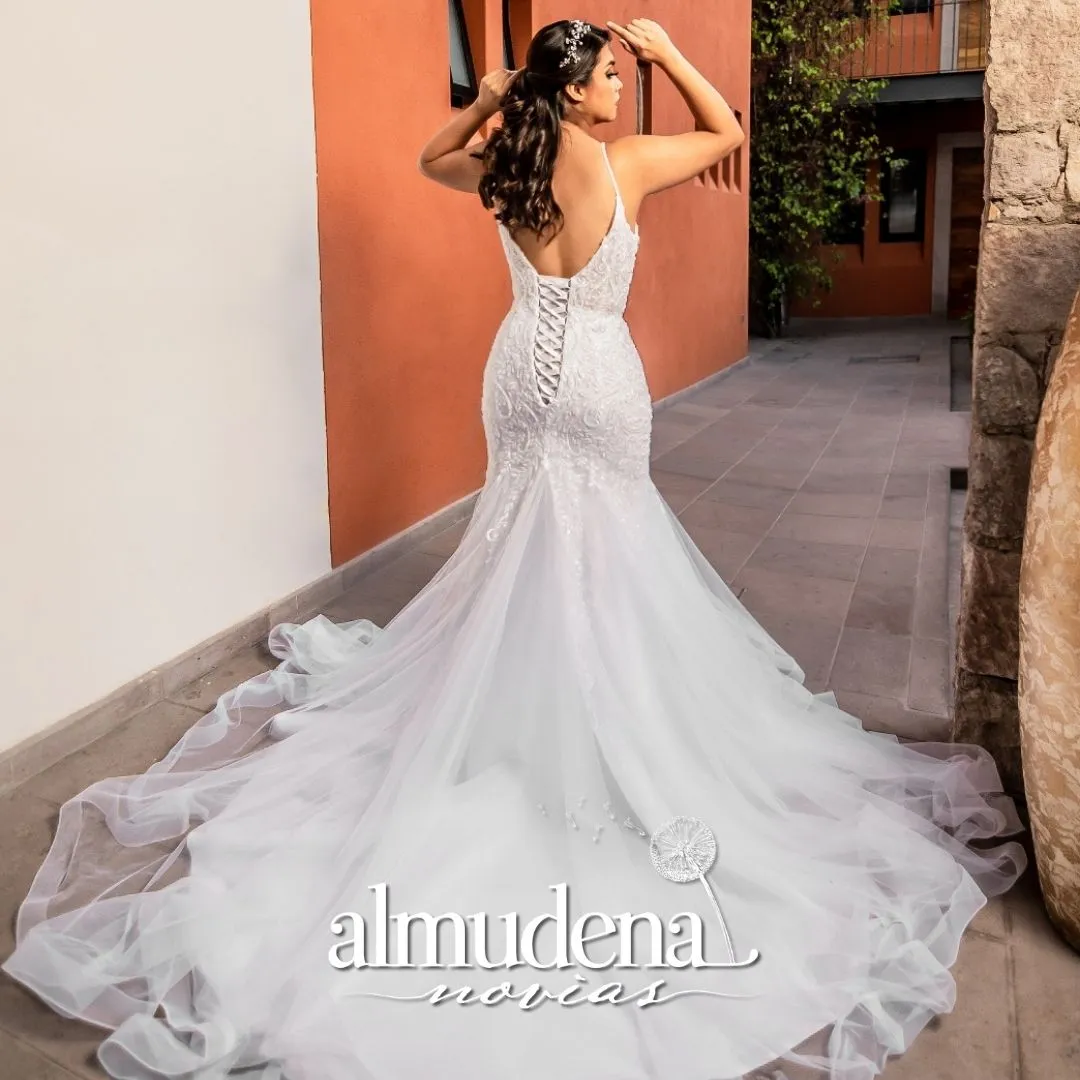 Vestido de Novia Corte Sirenta Tirantes Encaje Bordado